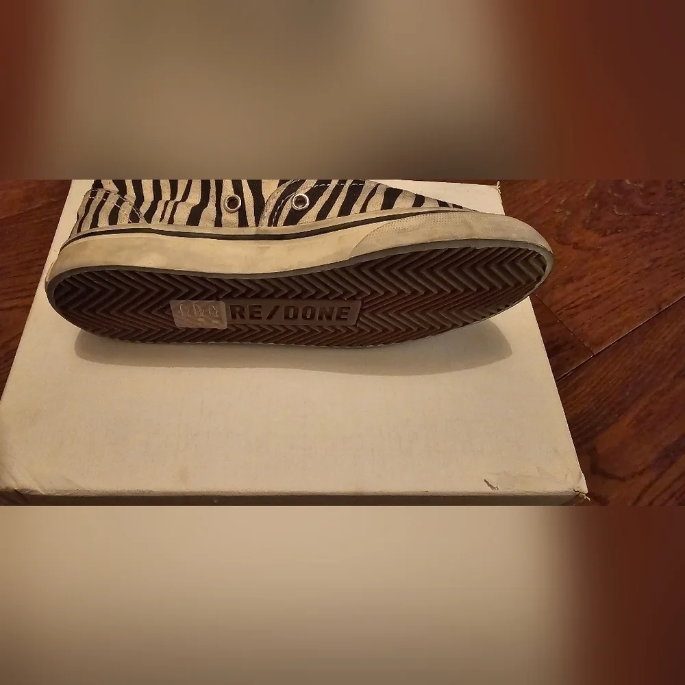 RE/DONE x Petra Zebra Print Low Top Skate Sneakers – Size 35 (US 5,5)